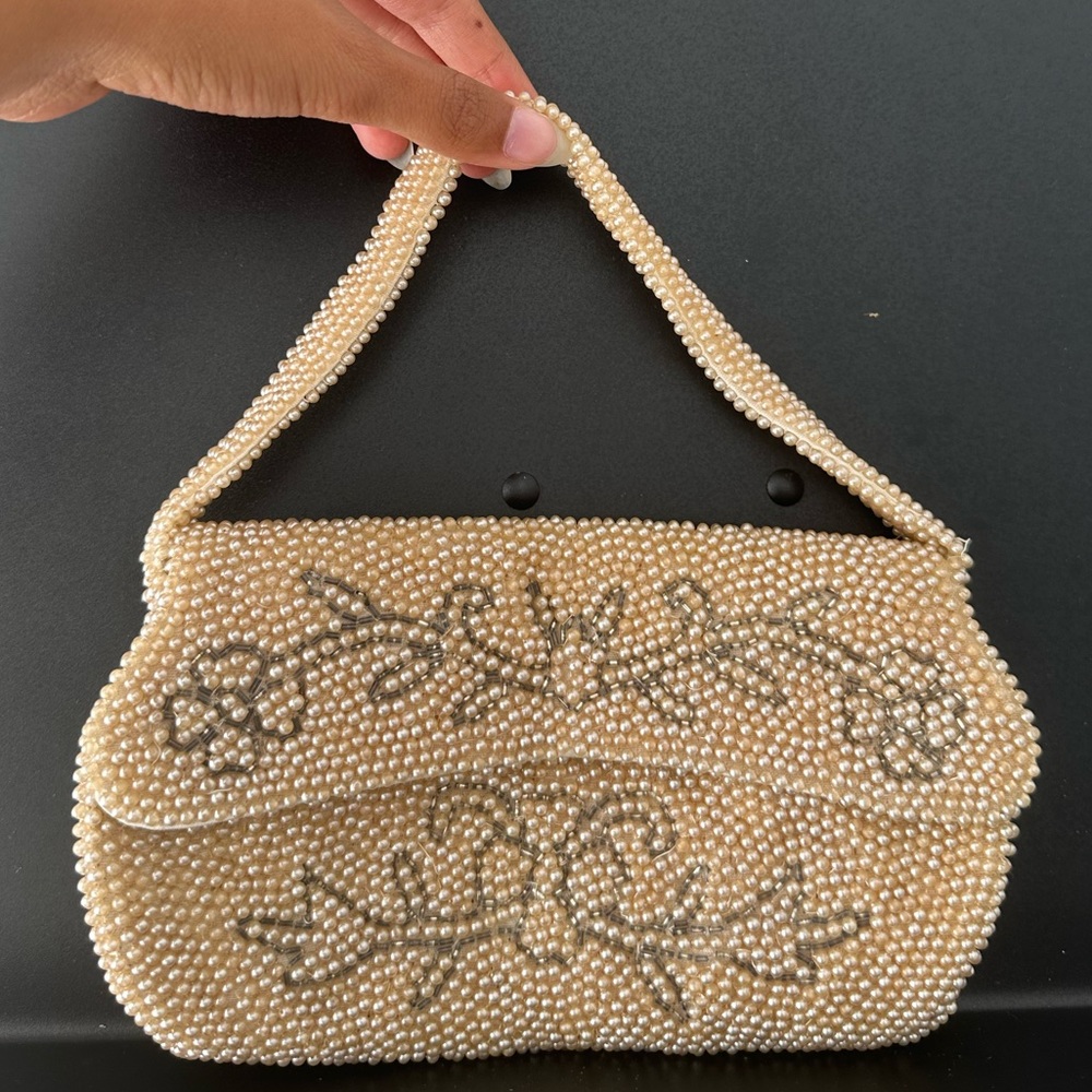 Gorgeous beaded pearl mini purse